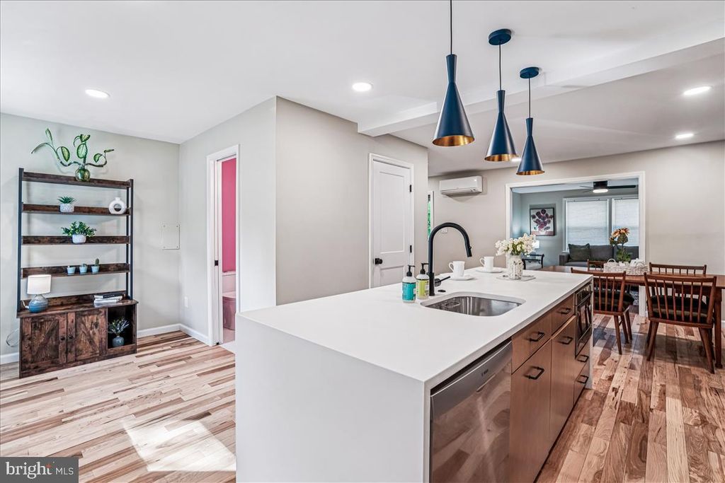 2-C PLATEAU PL, Greenbelt, MD 20770