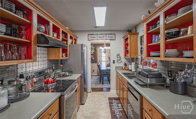 39 Cat Tail Court, Richmond Hill, GA 31324