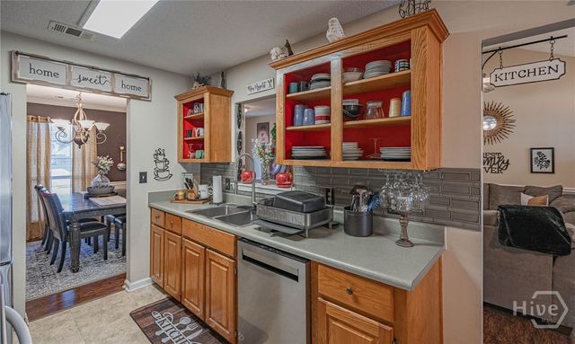 39 Cat Tail Court, Richmond Hill, GA 31324