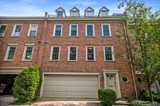 15 Landmark, Northfield, IL 60093