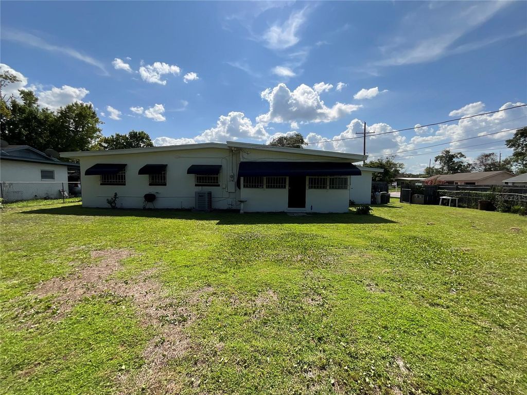 Image 3 of property listing at 2423 SAVOY DRIVE, Orlando, FL 32808