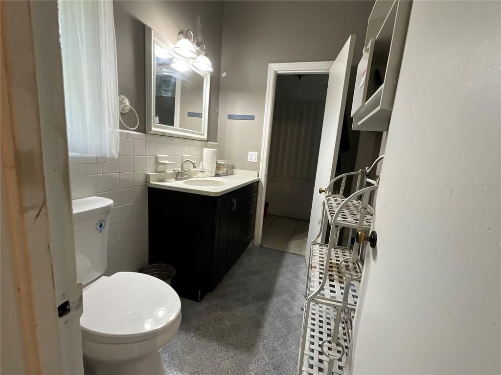 Image 8 of property listing at 2423 SAVOY DRIVE, Orlando, FL 32808