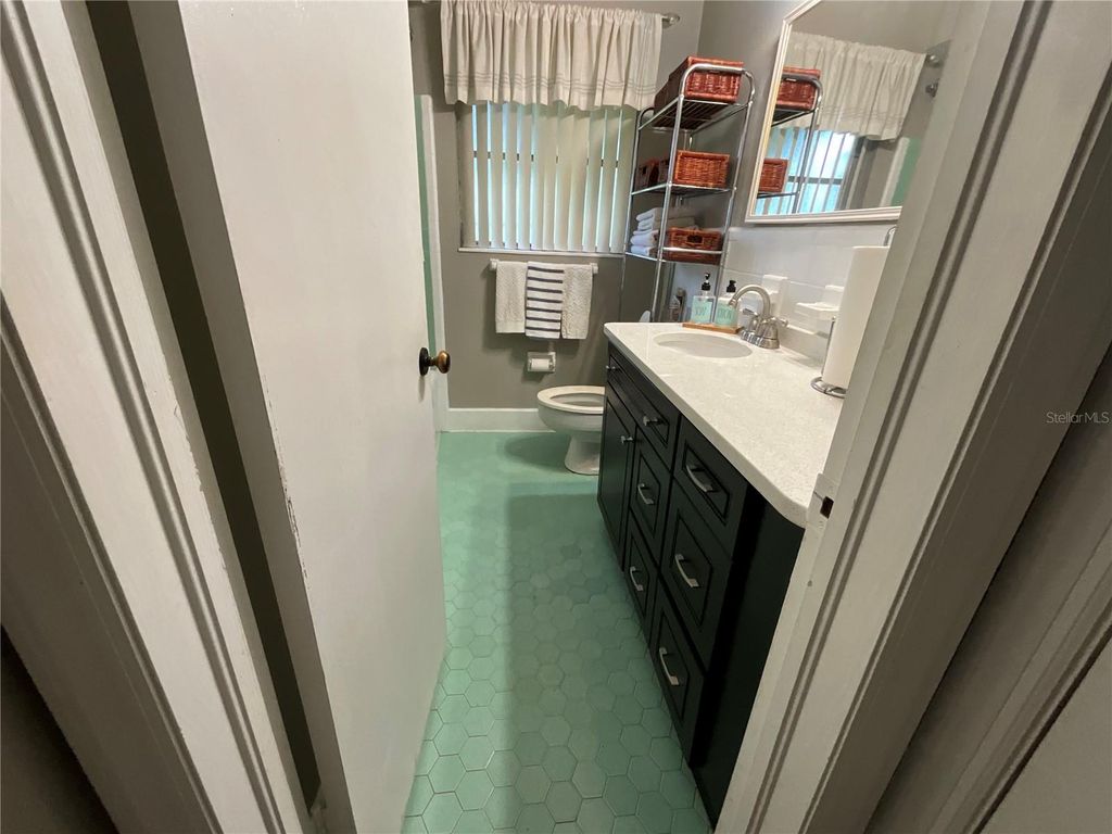 Image 9 of property listing at 2423 SAVOY DRIVE, Orlando, FL 32808