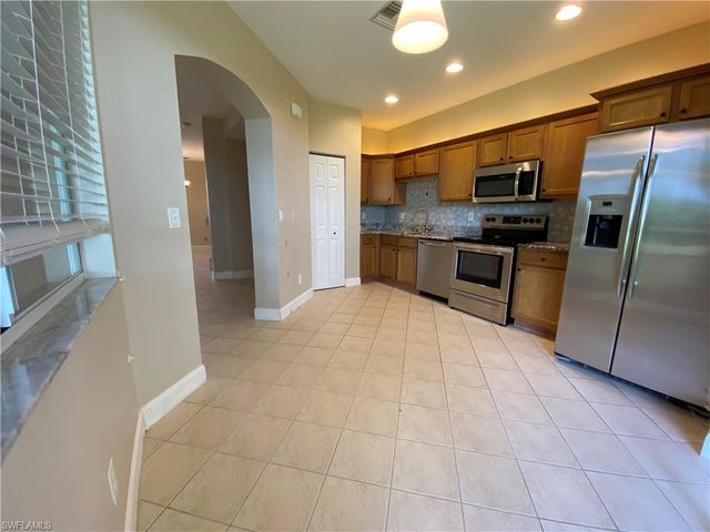 3359 Dandolo CIR, Cape Coral, FL 33909