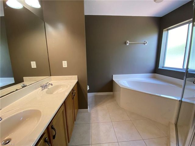 3359 Dandolo CIR, Cape Coral, FL 33909