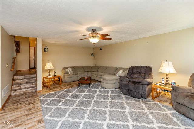 1081 Country Meadow Court, Franklin, IN 46131
