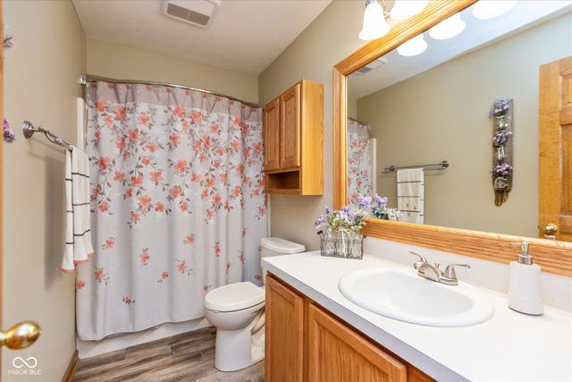 1081 Country Meadow Court, Franklin, IN 46131