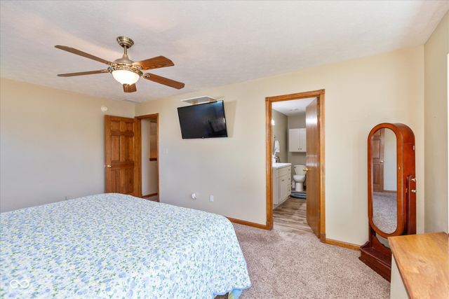 1081 Country Meadow Court, Franklin, IN 46131