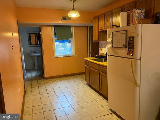 304-306 PARK AVE, Baltimore, MD 21201