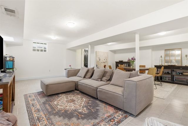 230 Bank St, Sewickley, PA 15143