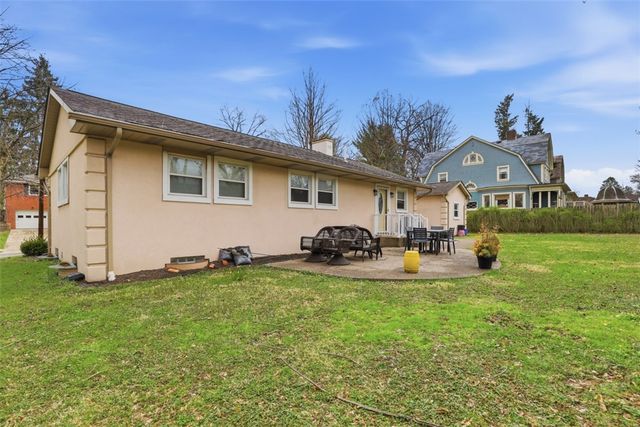 230 Bank St, Sewickley, PA 15143