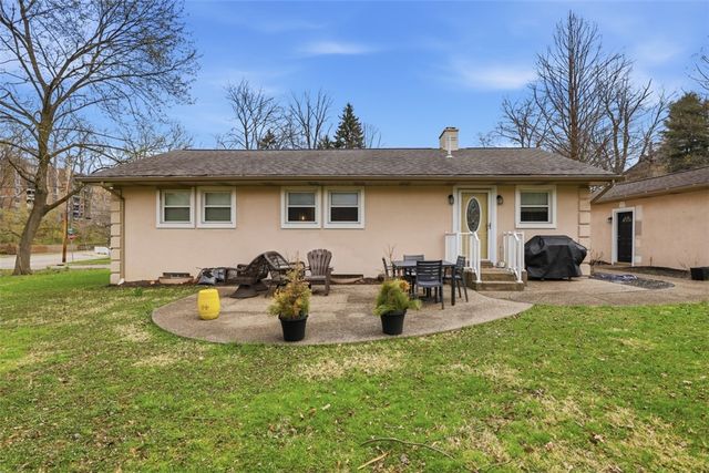 230 Bank St, Sewickley, PA 15143