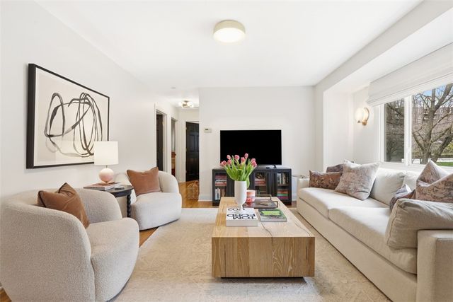 230 Bank St, Sewickley, PA 15143