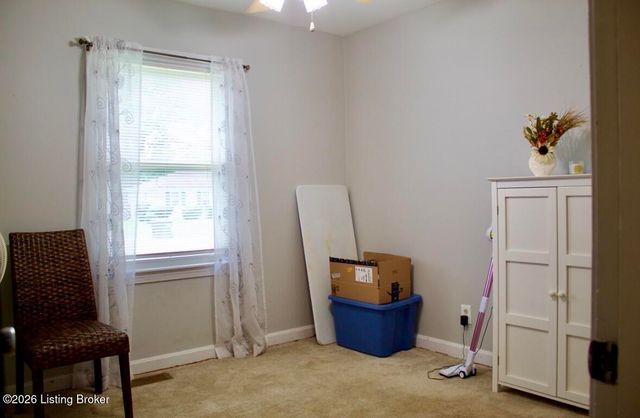 2009 Patricia Dr, Louisville, KY 40272