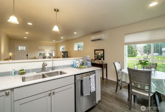 361 10th Avenue N, Algona, WA 98001