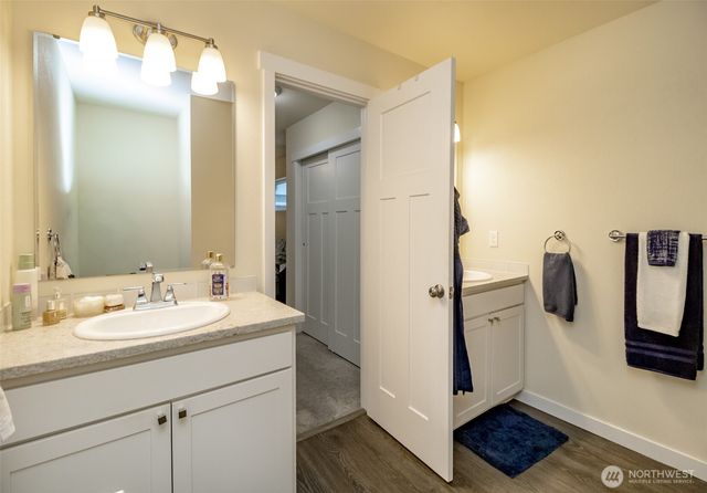 361 10th Avenue N, Algona, WA 98001