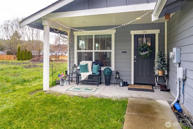 361 10th Avenue N, Algona, WA 98001