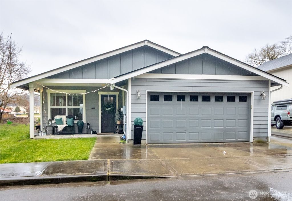 361 10th Avenue N, Algona, WA 98001