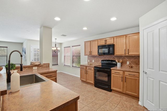 5457 Storm King, Schertz, TX 78108