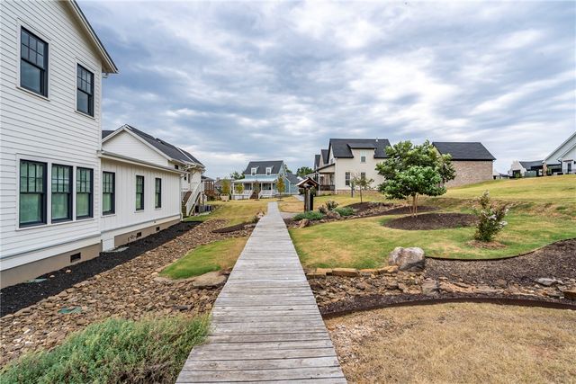 5470 Crescent Street, Springdale, AR 72762
