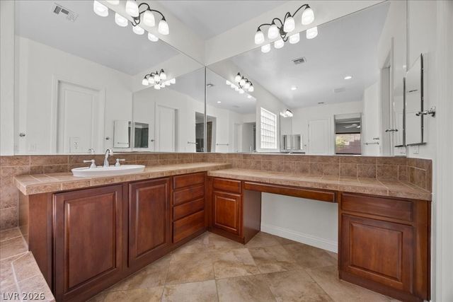 2125 De Rouge Avenue, Henderson, NV 89044