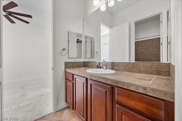 2125 De Rouge Avenue, Henderson, NV 89044