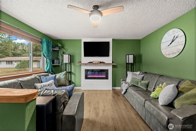 9312 Snowberry Circle W, University Place, WA 98467