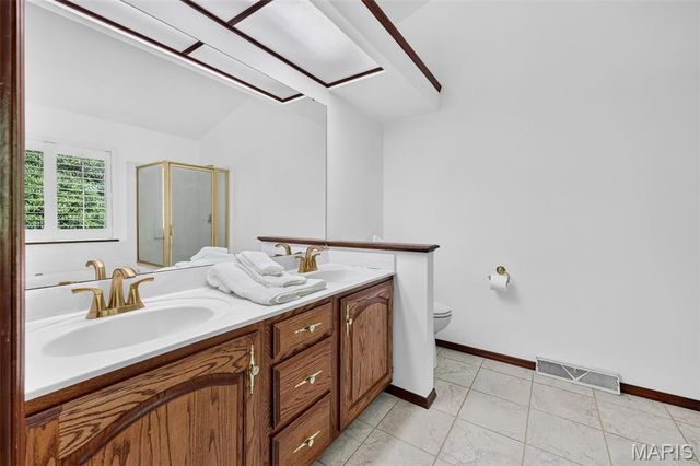 1 Big Bluff Court, St Charles, MO 63304
