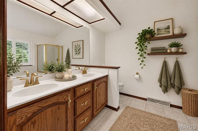 1 Big Bluff Court, St Charles, MO 63304