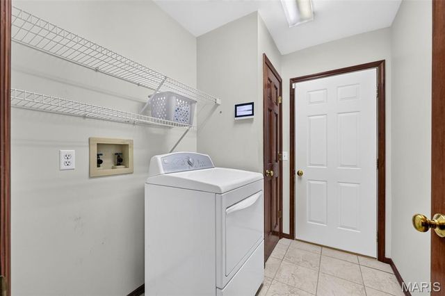 1 Big Bluff Court, St Charles, MO 63304