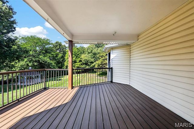 1 Big Bluff Court, St Charles, MO 63304