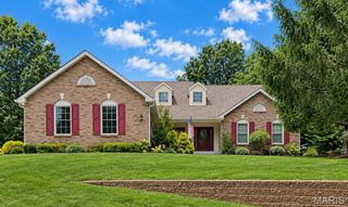 1 Big Bluff Court, St Charles, MO 63304