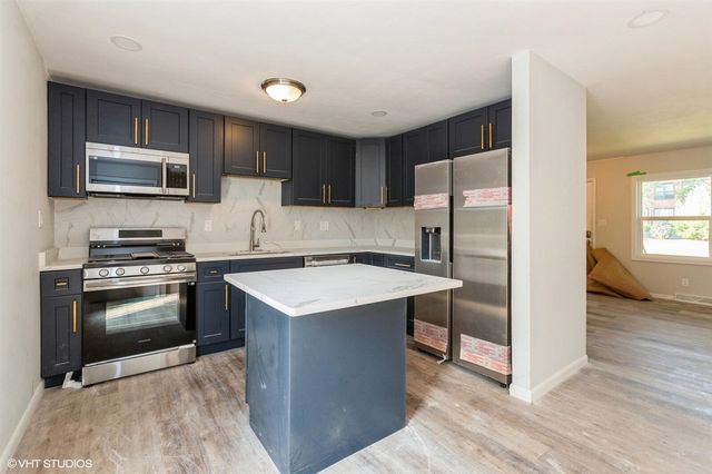 221 S Whittaker Street, New Buffalo, MI 49117