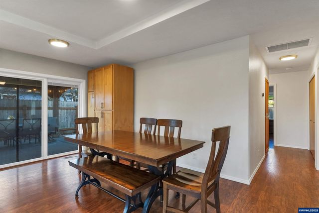 383 SW Wyatt St, Dallas, OR 97338