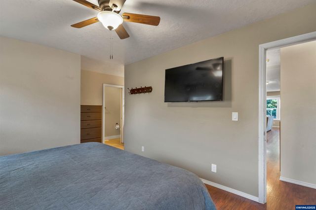 383 SW Wyatt St, Dallas, OR 97338