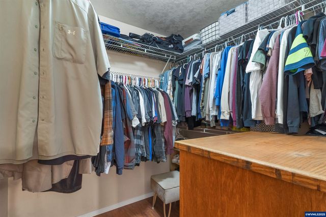 383 SW Wyatt St, Dallas, OR 97338