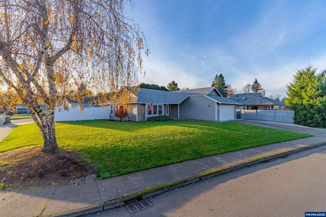 383 SW Wyatt St, Dallas, OR 97338