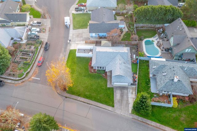 383 SW Wyatt St, Dallas, OR 97338