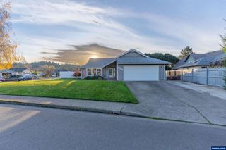 383 SW Wyatt St, Dallas, OR 97338