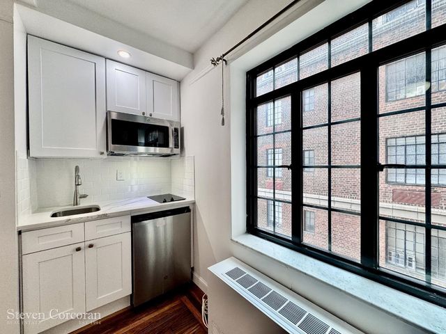 25 Tudor City Pl Apt 1910, New York City, NY 10017