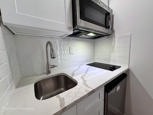 25 Tudor City Pl Apt 1910, New York City, NY 10017