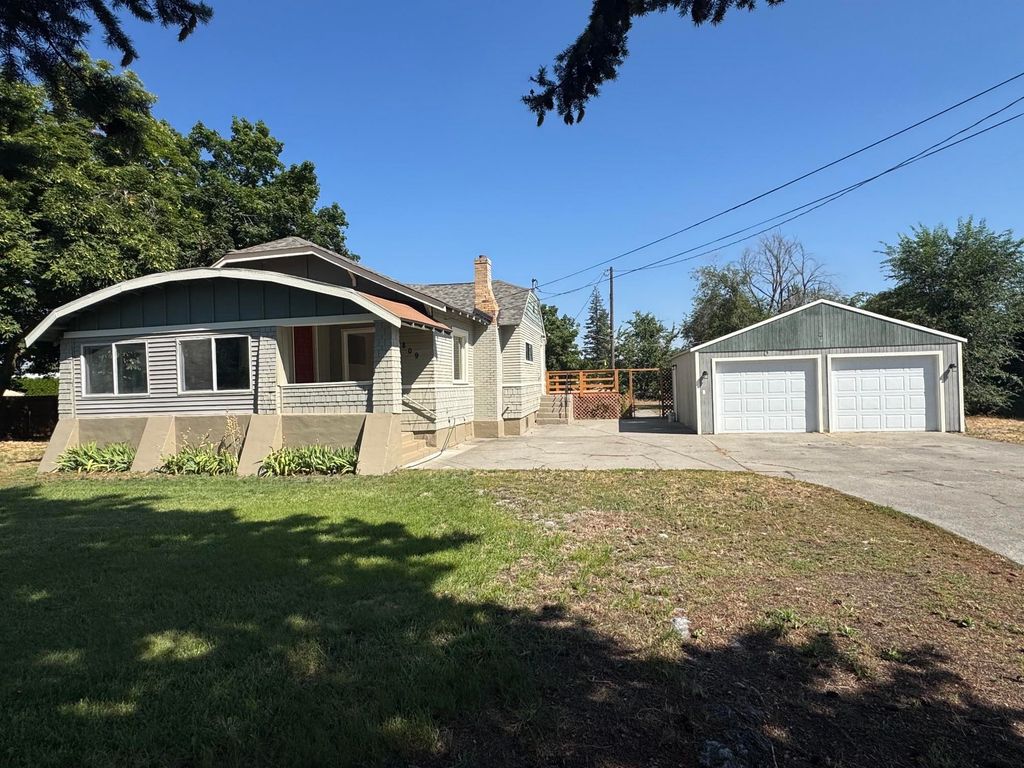 8809 E ALKI St, Spokane, WA 99212