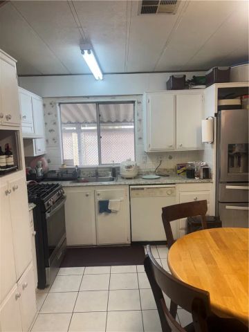 1919 W Coronet 229, Anaheim, CA 92801