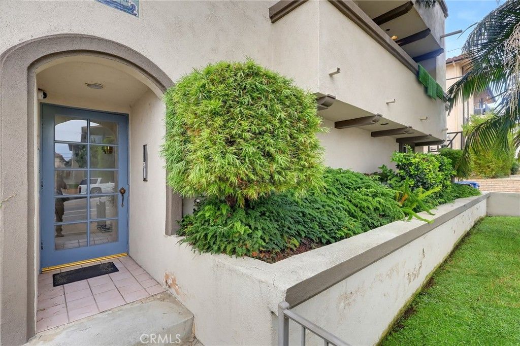 1073 W 9th Street 202, San Pedro, CA 90731 — photo 2