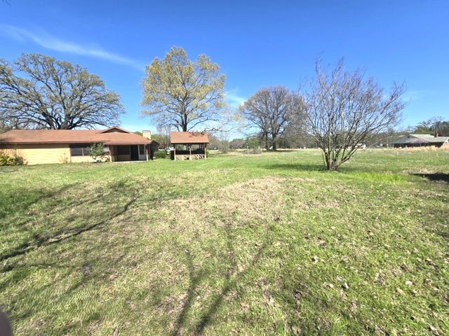 159 Rs County Road 3365, Emory, TX 75440