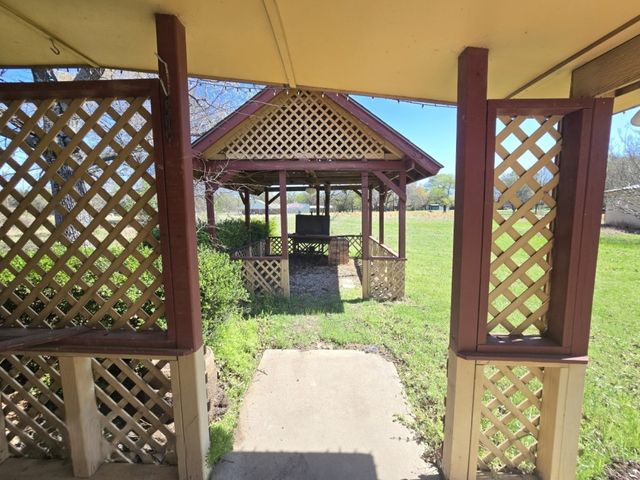 159 Rs County Road 3365, Emory, TX 75440