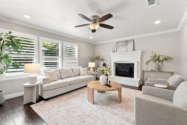 8820 San Badger Way, Elk Grove, CA 95624