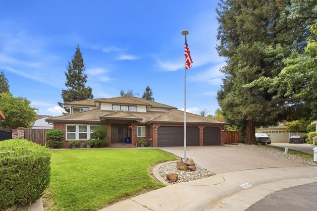 8820 San Badger Way, Elk Grove, CA 95624