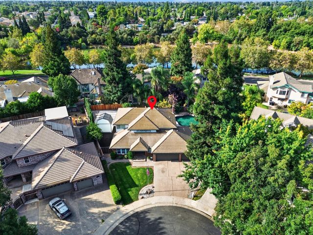 8820 San Badger Way, Elk Grove, CA 95624