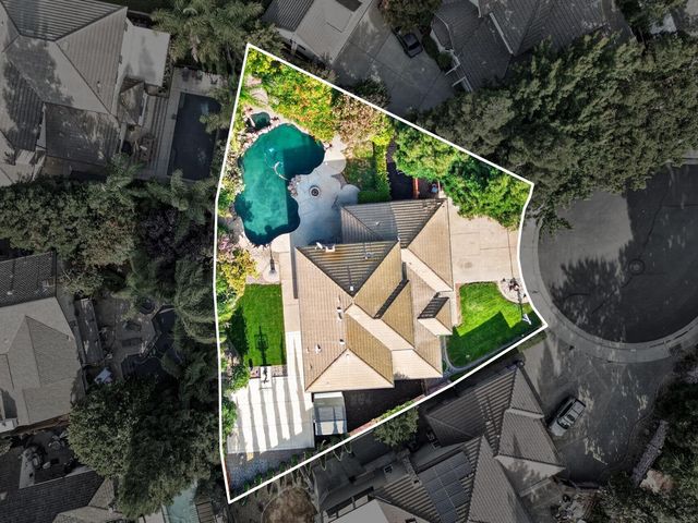 8820 San Badger Way, Elk Grove, CA 95624